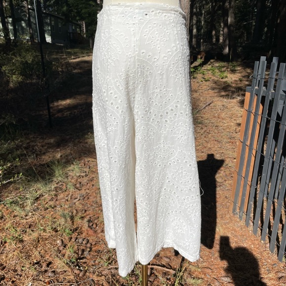 Cute Cotton Wide Leg Capris - Picture 3 of 5